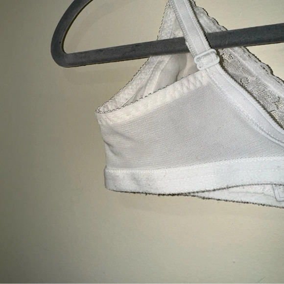 Women’s Vintage White Lace with Floral Bow Coquette Bra Bralette Size: 36B Cute - Picture 11 of 13